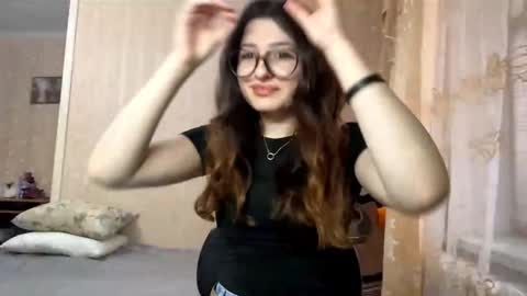 Elisheva online show from 11.03.25