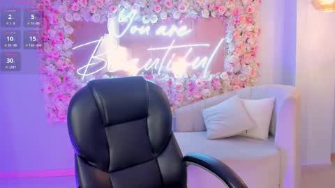 Corinne Russo online show from 02.09.25