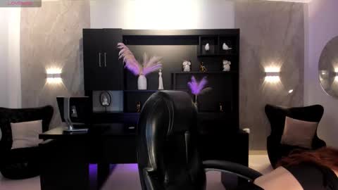 Corinne Russo online show from 02.04.26