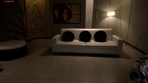 Corinne Russo online show from 02.17.26