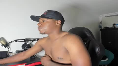 Snapshot of corvis_xnc0012 chatting on 02.18.25 Corvis Xnc0012 online show from 02.18.25