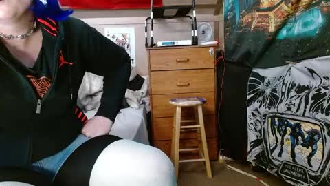 cosmicjones88 online show from 04.21.26