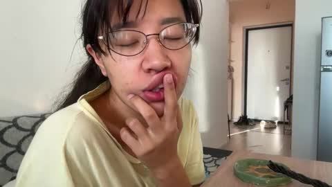 Lina online show from 10.15.25