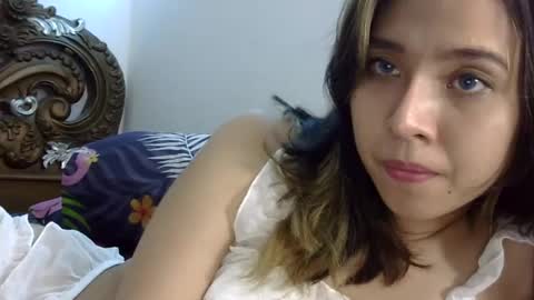 Liz Gwyneth Charlota online show from 02.17.25