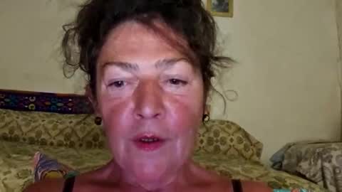 Snapshot of cougarcofee chatting on 09.18.25 cougarcofee online show from 09.18.25