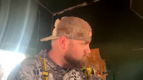 Snapshot of countrystrong53 chatting on 11.25.25 countrystrong35 online show from 11.25.25