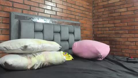 Snapshot of couple_gold69 chatting on 09.12.25 Andrea and Scott online show from 09.12.25