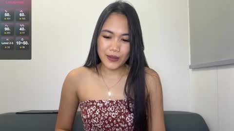 Snapshot of cozymia chatting on 05.20.26 cozymia online show from 05.20.26
