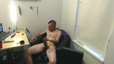 Snapshot of cravedave_d chatting on 09.27.25 cravedave d online show from 09.27.25