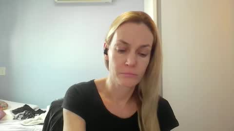 Anny online show from 05.08.26