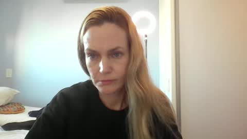 Snapshot of crazyanny chatting on 06.05.26 Anny online show from 06.05.26