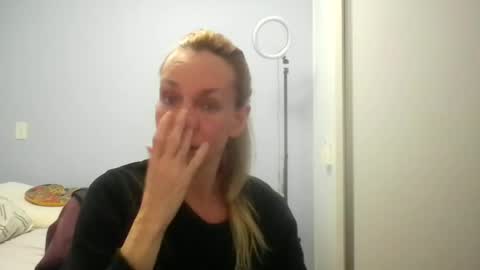 Snapshot of crazyanny chatting on 06.19.26 Anny online show from 06.19.26