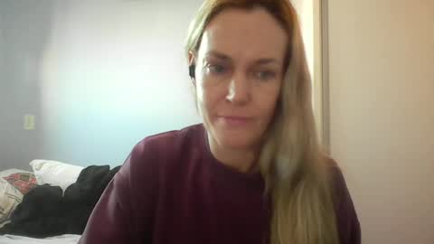 Snapshot of crazyanny chatting on 06.22.26 Anny online show from 06.22.26