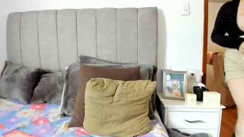 Snapshot of crazygirlsweet chatting on 07.24.26 LAURA online show from 07.24.26