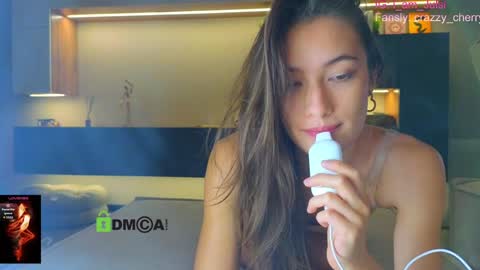 Snapshot of crazzy_cherry chatting on 09.09.25 crazzy cherry online show from 09.09.25