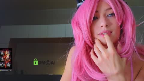 Snapshot of crazzy_cherry chatting on 12.20.25 crazzy cherry online show from 12.20.25