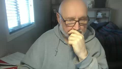 Creamormilk online show from 12.05.25