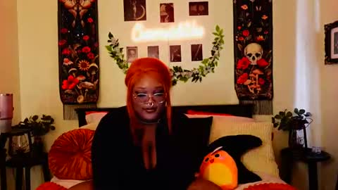 Snapshot of creamsiclevee chatting on 06.29.26 Vee online show from 06.29.26