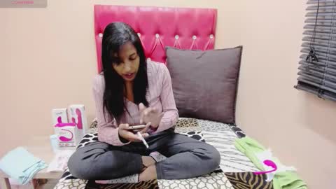Snapshot of creamyindian4u chatting on 05.30.26 creamyindian4u online show from 05.30.26