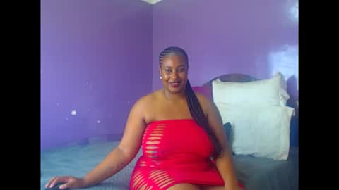 CreamyLea online show from 12.15.25