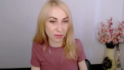 Snapshot of create_your_own_sun chatting on 07.10.26 Lera online show from 07.10.26
