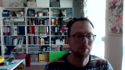 Snapshot of creloxp chatting on 11.19.25 creloxp online show from 11.19.25