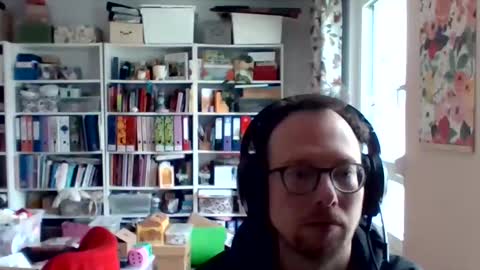 Snapshot of creloxp chatting on 12.16.25 creloxp online show from 12.16.25