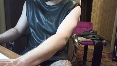 Snapshot of cremjee chatting on 09.22.25 cremjee online show from 09.22.25