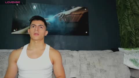 Snapshot of crhistian1_ chatting on 01.04.25 CRHISTIAN online show from 01.04.25