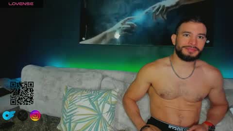 Snapshot of crhistian1_ chatting on 02.05.25 CRHISTIAN online show from 02.05.25