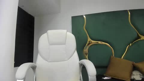 Criistaal   online show from 02.03.25