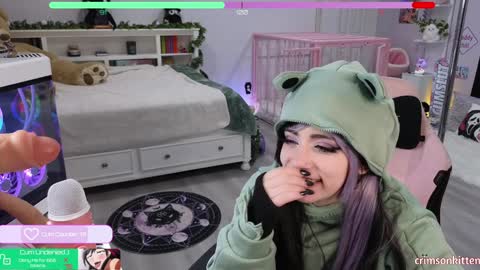 Crimson Kitten online show from 01.16.25