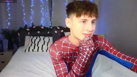 Snapshot of crisp1n chatting on 12.03.25 Chris online show from 12.03.25