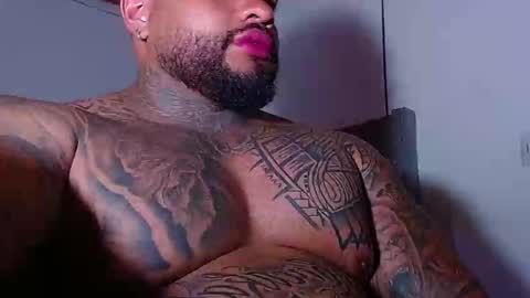 Snapshot of criss_zander202 chatting on 12.06.24 criss zander online show from 12.06.24