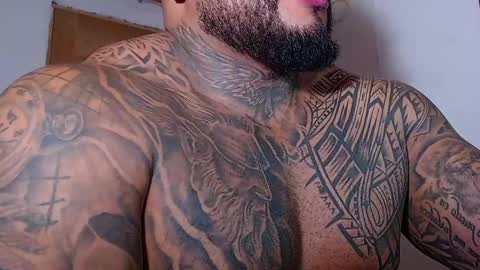 Snapshot of criss_zander202 chatting on 12.18.24 criss zander online show from 12.18.24