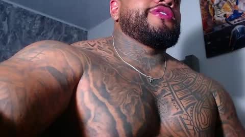 criss_zanders202 online show from 05.25.26