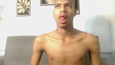 criss_zuri online show from 10.03.25