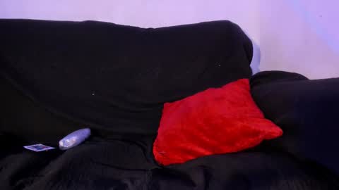 criss_zuri online show from 02.13.26