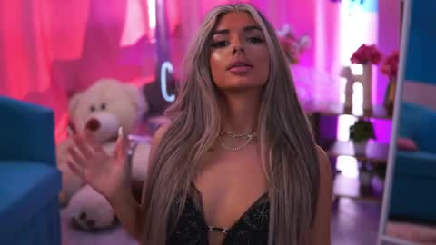 Crissy online show from 04.17.26