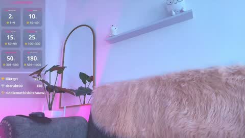 Cristal  online show from 01.24.25