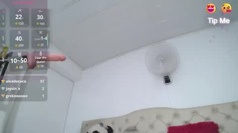Snapshot of cristal_horny19 chatting on 05.15.26 Milena online show from 05.15.26