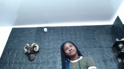 Snapshot of cristal_smith06 chatting on 02.05.25 Hanna online show from 02.05.25