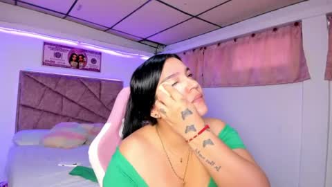 Snapshot of cristal_smith20 chatting on 06.19.26 cristal_smith20 online show from 06.19.26