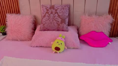 Snapshot of cristal_subin69 chatting on 11.01.25 STEFANYIG cristalsubin online show from 11.01.25