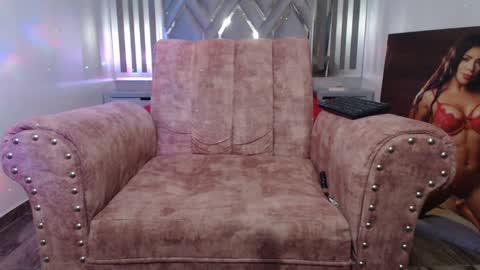 Snapshot of cristalbeautiful1 chatting on 12.29.24 Natalie online show from 12.29.24