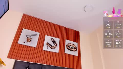 Snapshot of cristale69 chatting on 11.05.25 cristale69 online show from 11.05.25