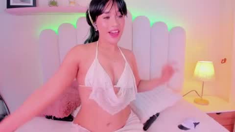 Snapshot of cristalhorny_69 chatting on 07.19.26 Cristal online show from 07.19.26