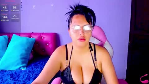 Snapshot of cristaln07 chatting on 09.10.25 Natis online show from 09.10.25