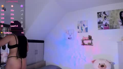 Snapshot of cristamunez chatting on 02.17.26 veronika online show from 02.17.26