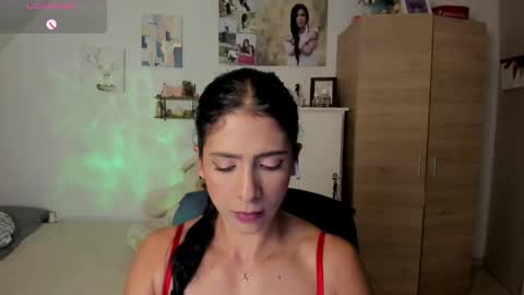 Snapshot of cristamunez chatting on 05.12.26 veronika online show from 05.12.26